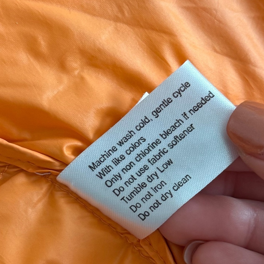 BCBGeneration Vibrant Orange Puffer Jacket 90% Down 10% Waterfowl feathers Med - Picture 5 of 7